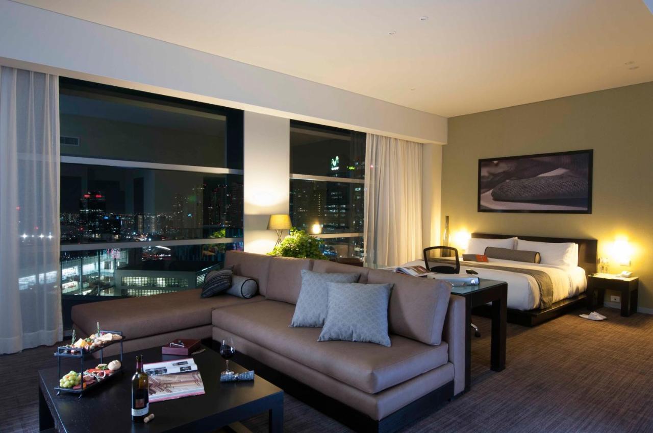 Stadia Suites Mexico City Santa Fe Dış mekan fotoğraf A suite at the hotel
